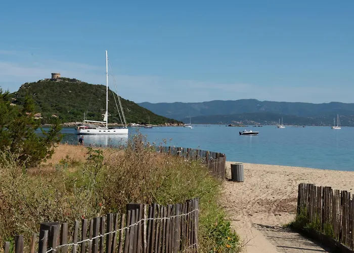 Campomoro ホテル *